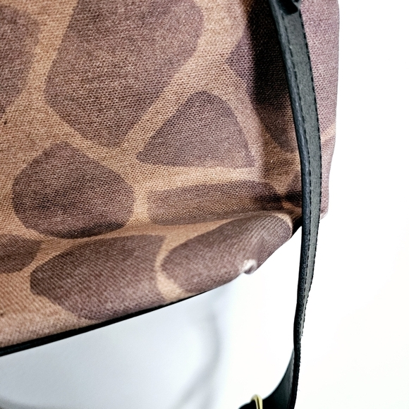 R.Riveter Ada large crossbody tote giraffe mixed media canvas - Picture 4 of 13